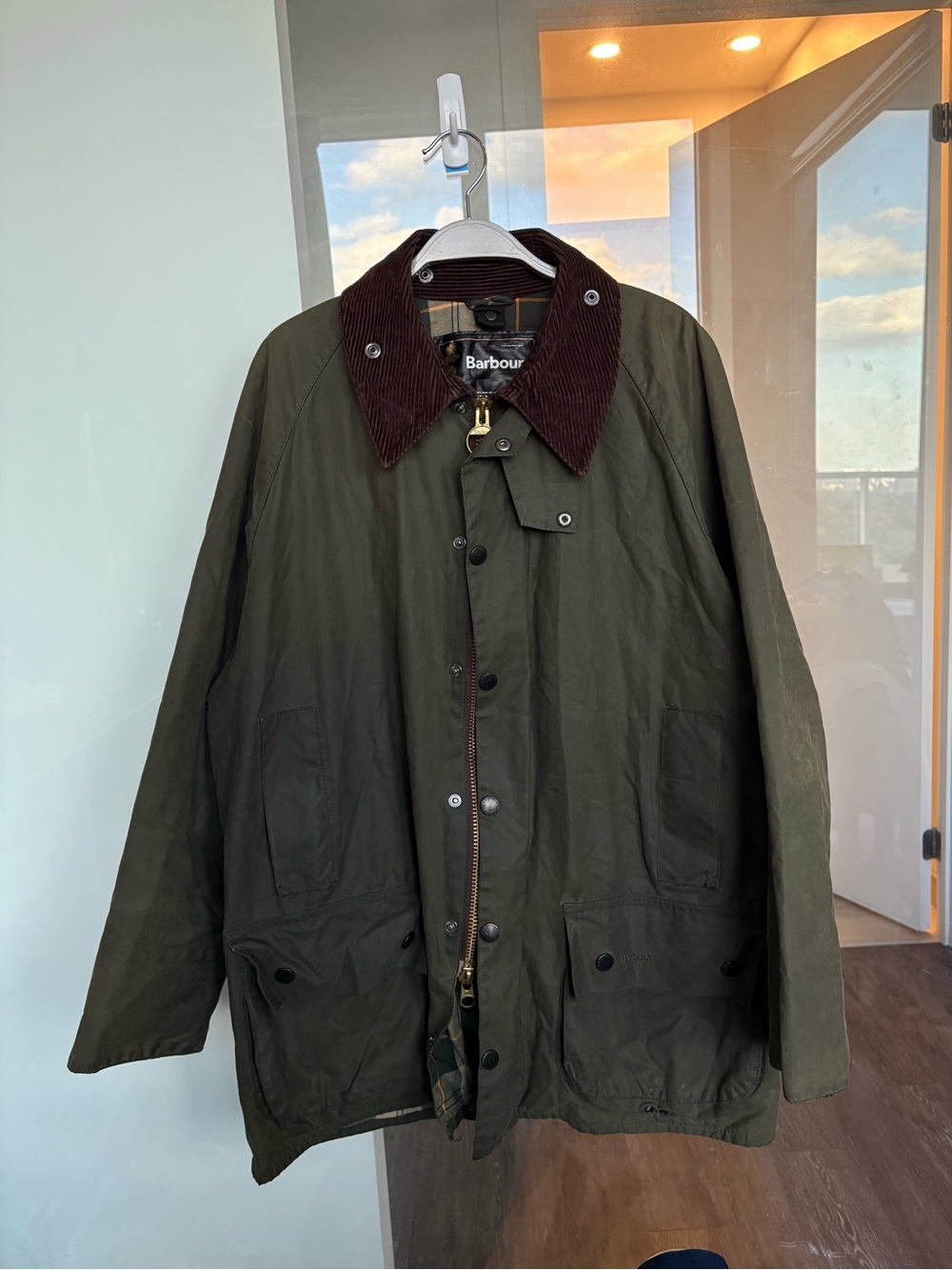 Barbour Classic Beaufort Wax Jacket in Olive Green Size 40